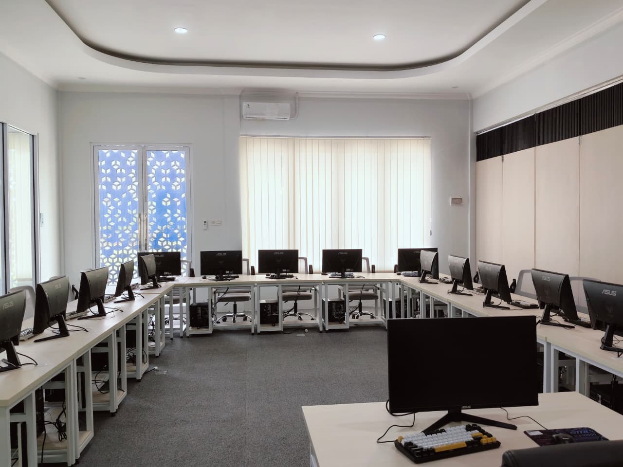 LAB PRAKTEK DKV
